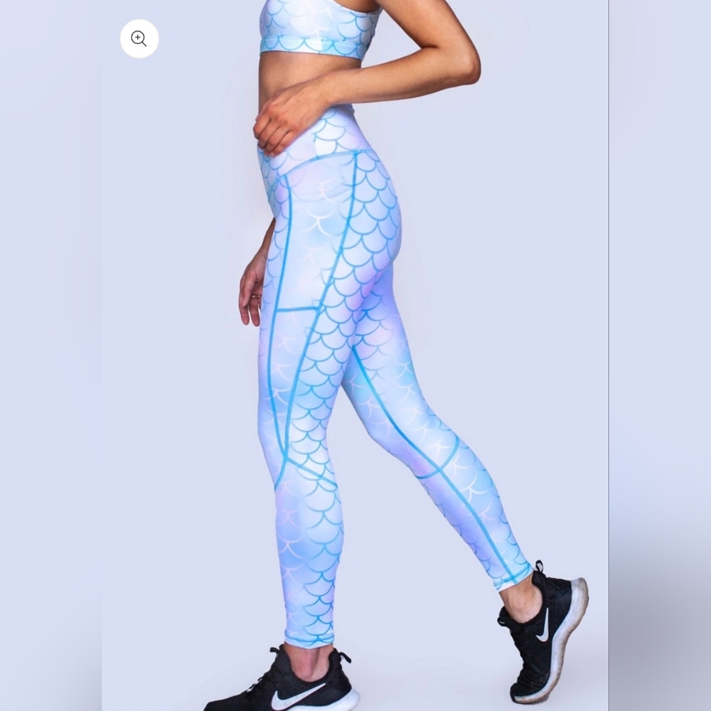 Feed Me Fight Me Leggings, Size M, Mermaid